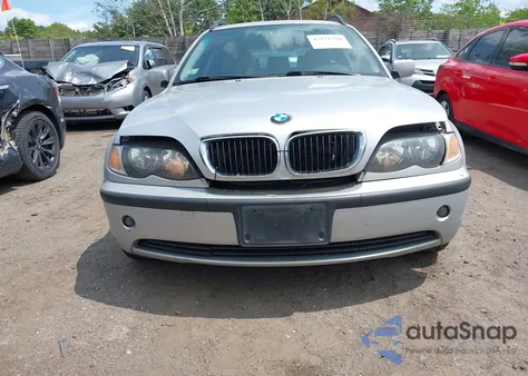 2002 BMW 325Xit из США, поврежденный, VIN WBAEP33422PF00009
